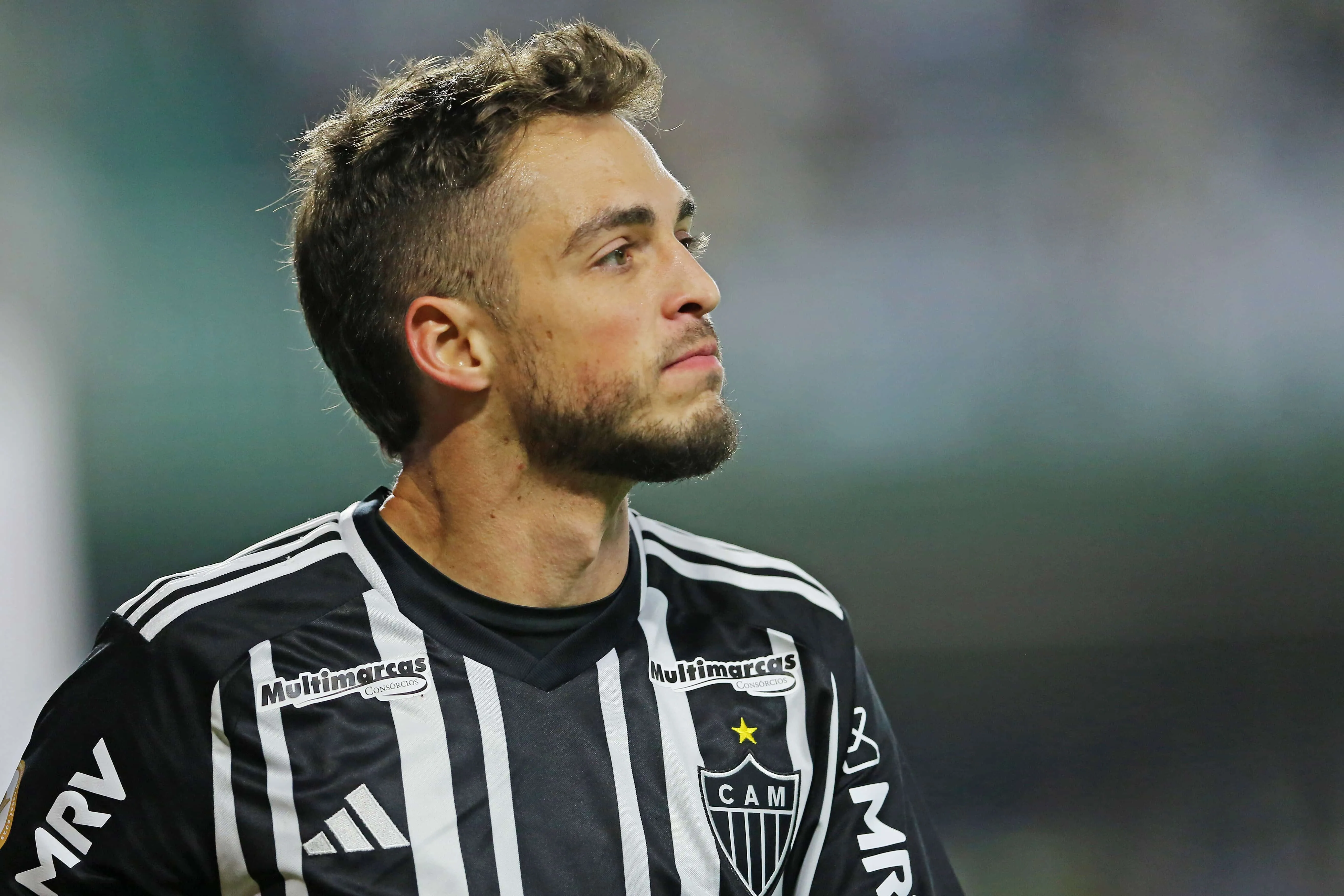 Pedido de Coudet, Hyoran, do Atl&eacute;tico-MG, &eacute; o pr&oacute;ximo alvo do Internacional na janela de transfer&ecirc;ncias
