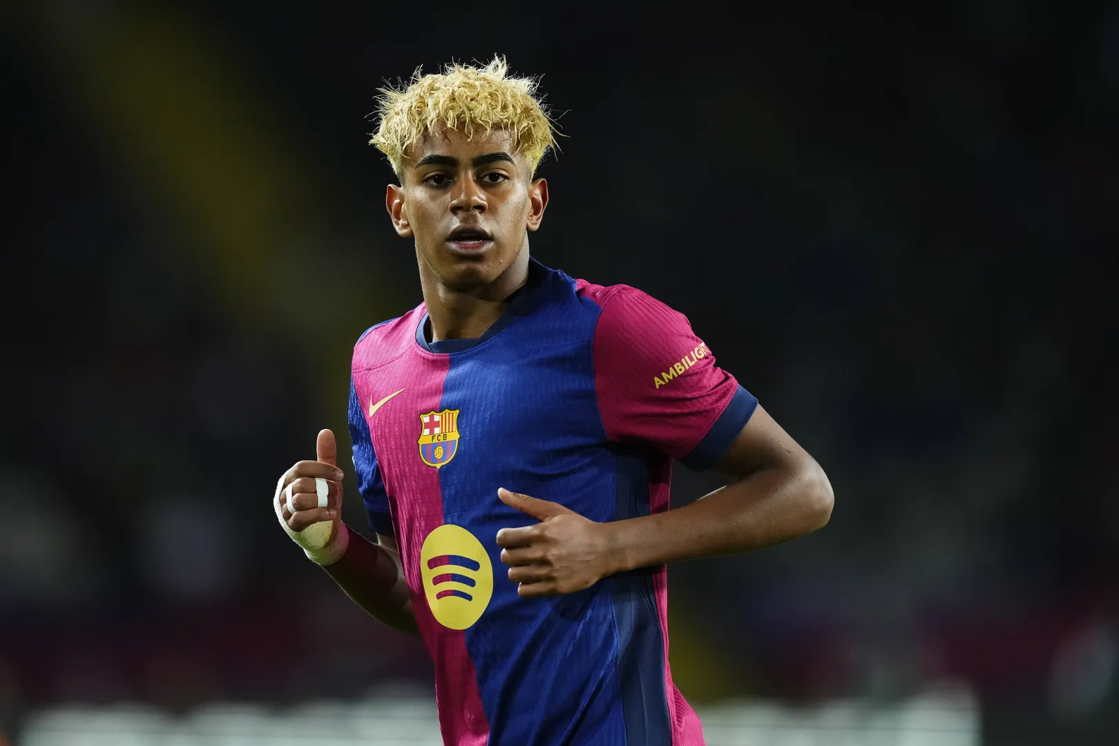 Yamal em a&ccedil;&atilde;o pelo Barcelona