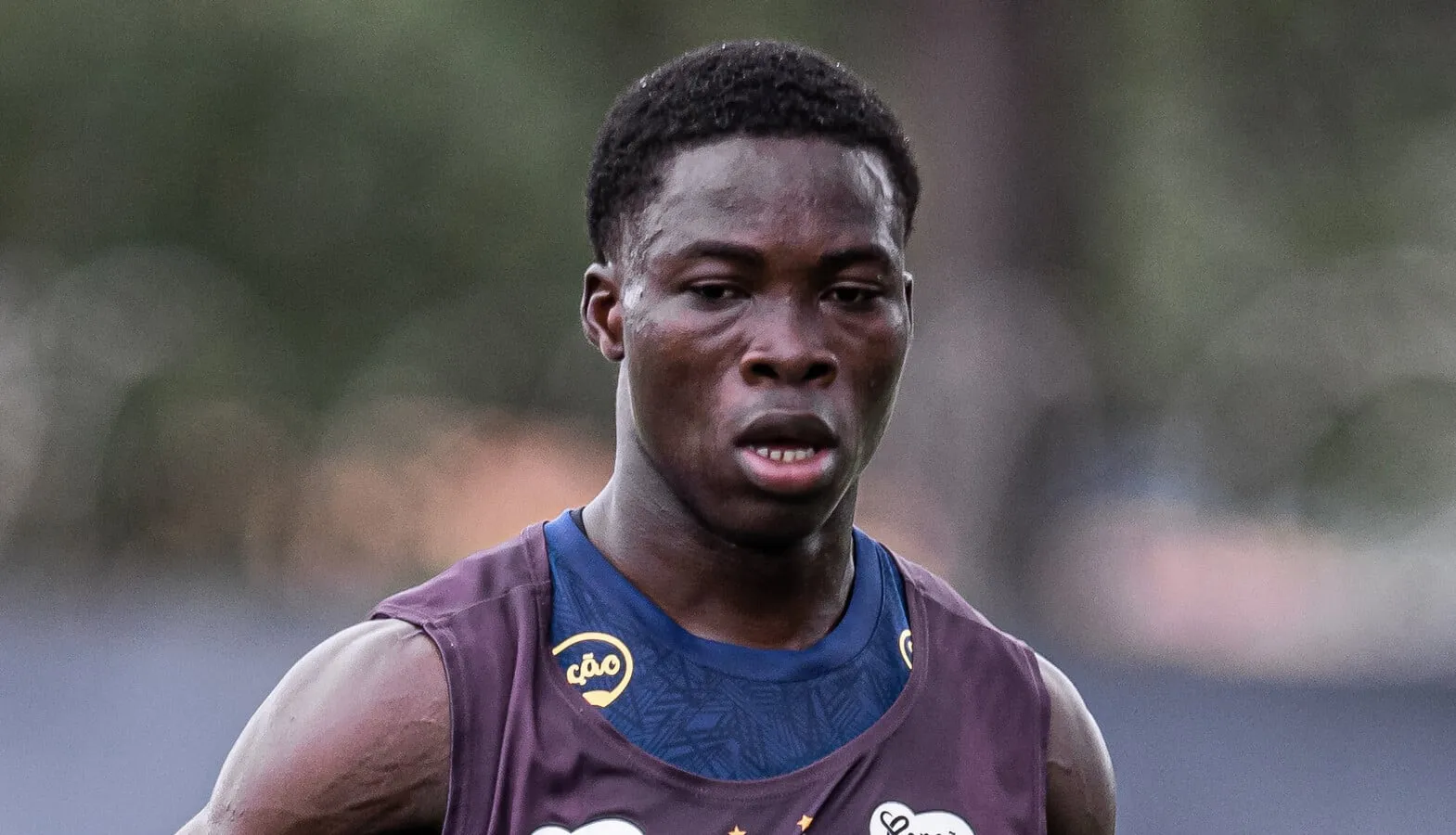 Ap&oacute;s contratar volante da Costa do Marfim, Santos faz testes com lateral-esquerdo de Mali