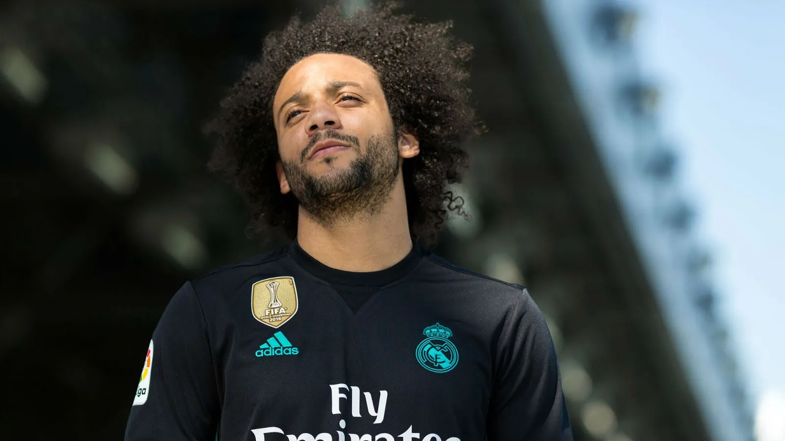 Real Madrid oficializa sua camisa titular e a reserva para a pr&oacute;xima temporada