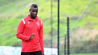 Balotelli: &ldquo;Sei que o Milan precisa de um atacante jovem. Bem, aqui estou eu&rdquo;