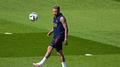 Neymar n&atilde;o sai do banco em empate do PSG contra time de Cristiano Ronaldo