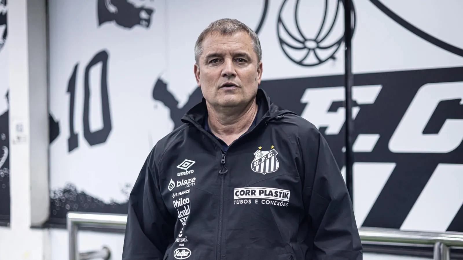 Santos: com homens de confian&ccedil;a, Aguirre inicia miss&atilde;o contra rebaixamento
