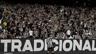 Botafogo d&aacute; exemplo e vai banir torcedor que foi identificado fazendo gestos racistas