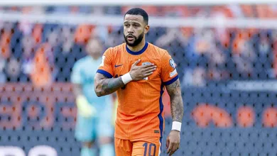 Depay alcan&ccedil;a marca de Van Persie e entra para a hist&oacute;ria da sele&ccedil;&atilde;o holandesa