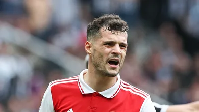 &lsquo;Conhe&ccedil;o essa experi&ecirc;ncia&rsquo;: Xhaka est&aacute; preocupado com Bayer Leverkusen dar uma de Arsenal na Bundesliga