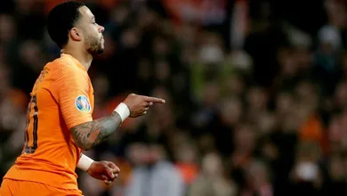 Depay deu um toque de muita classe para abrir o placar na vit&oacute;ria da Holanda