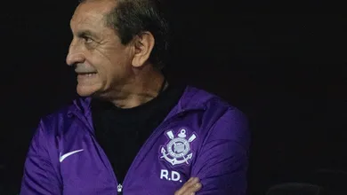 Ram&oacute;n D&iacute;az perde escudo importante no Corinthians e t&iacute;tulo vira obriga&ccedil;&atilde;o