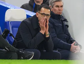 &lsquo;Tivemos uma reuni&atilde;o sobre&rsquo;: Preocupa&ccedil;&atilde;o inusitada marca in&iacute;cio de Rosenior no Chelsea