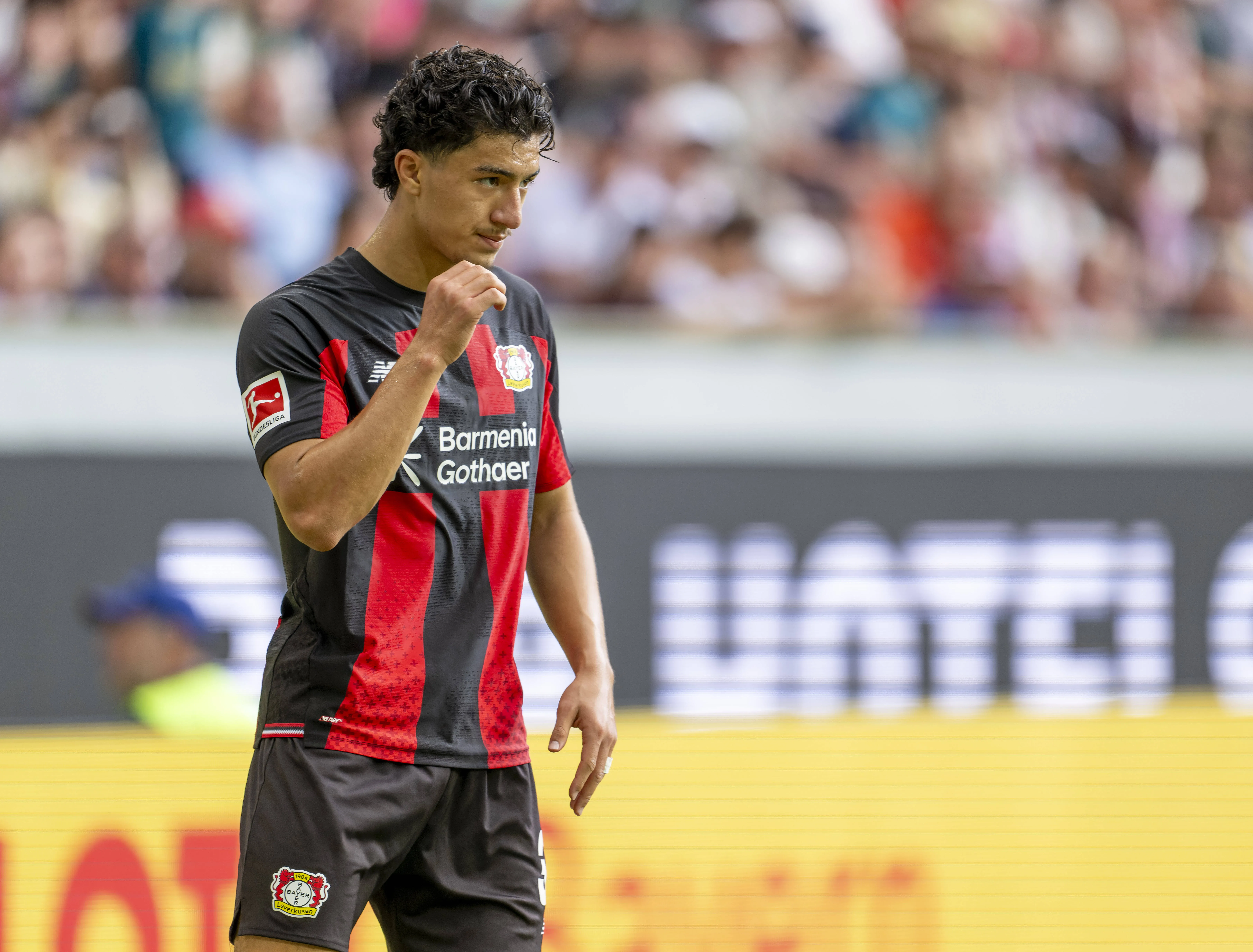 Ibrahim Maza em jogo do Bayer Leverkusen