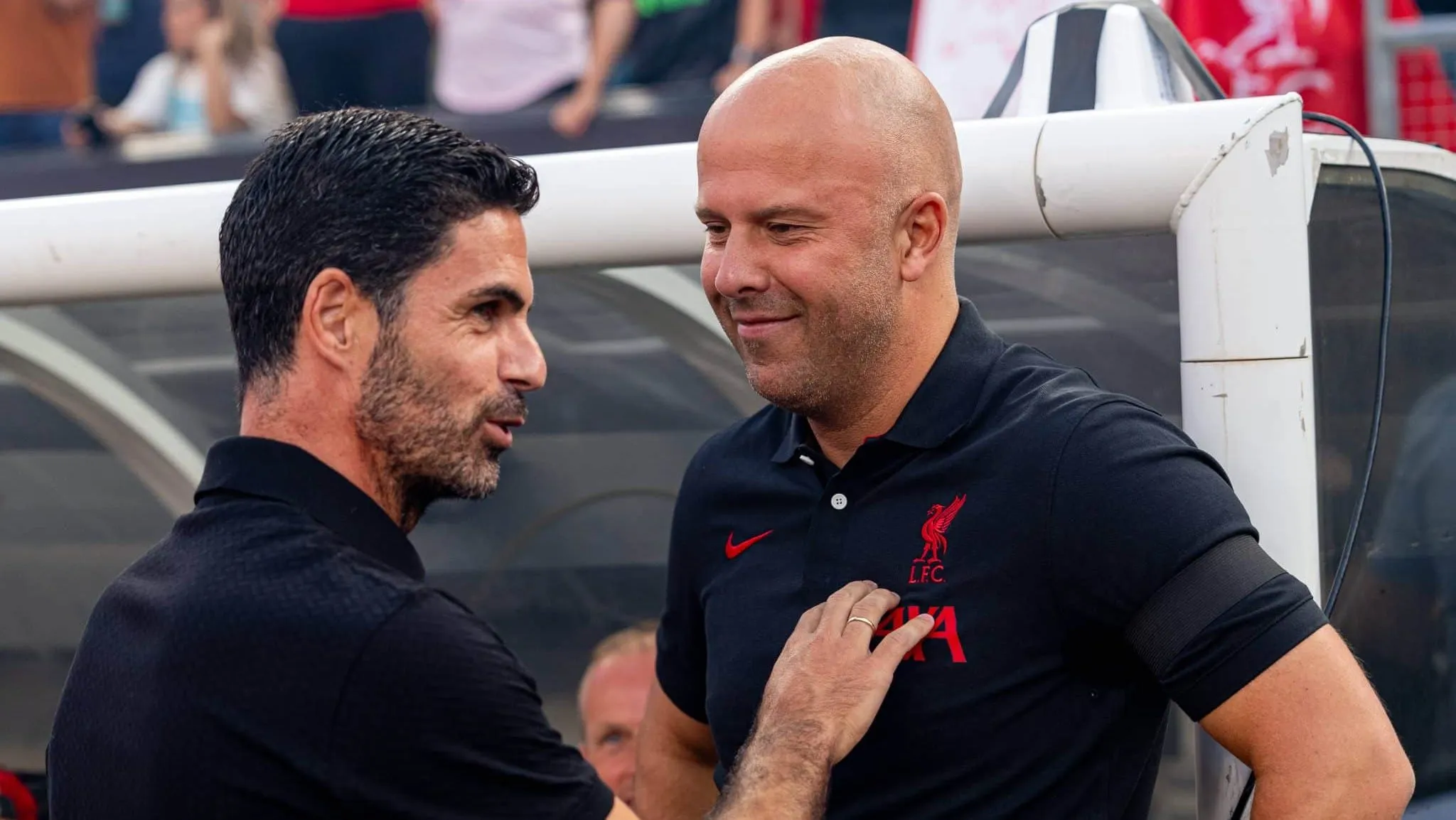 Liverpool d&aacute; &lsquo;chap&eacute;u&rsquo; no Arsenal e fecha com promessa&nbsp;do futebol ingl&ecirc;s