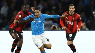 O Milan doutrinou de in&iacute;cio, o Napoli renasceu das cinzas e ambos ofereceram um joga&ccedil;o