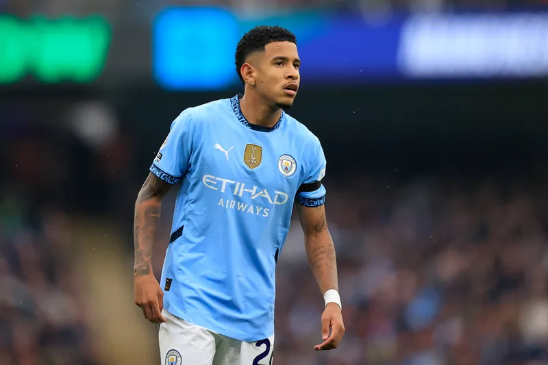 Savinho em a&ccedil;&atilde;o pelo Manchester City
