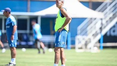 Pr&eacute;-requisito de Renato para renovar ainda n&atilde;o foi atendido pelo Gr&ecirc;mio