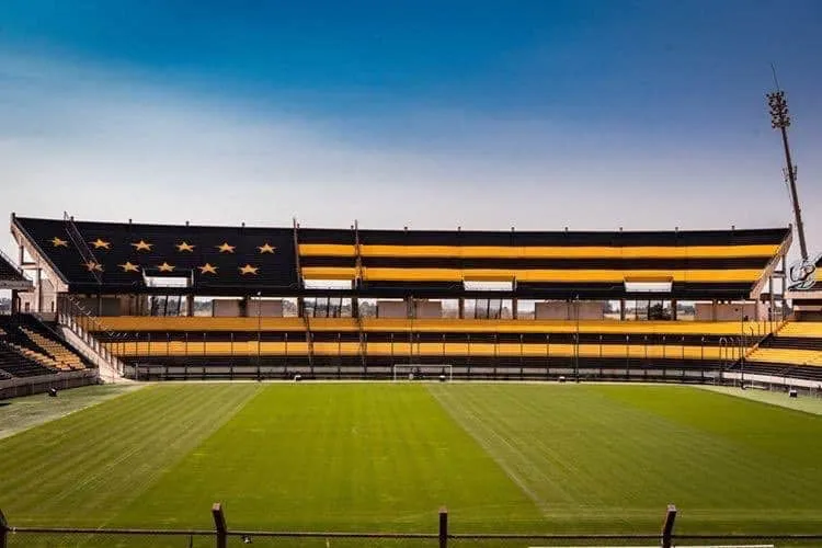 Campe&oacute;n Del Siglo, Pe&ntilde;arol Flamengo