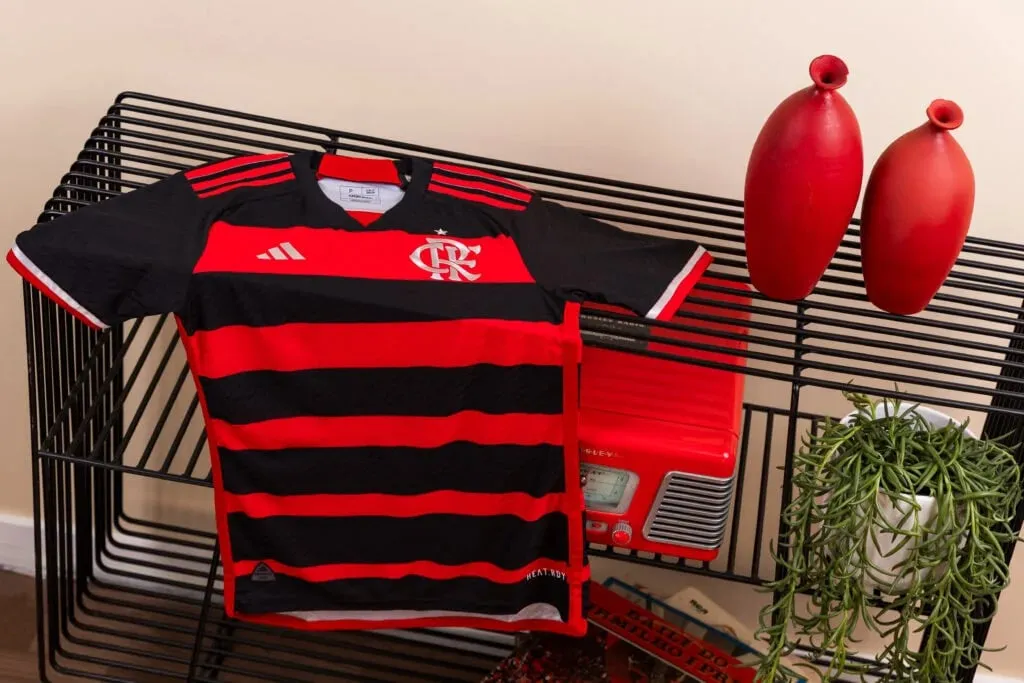 Cofres cheios! Flamengo aprova novo patroc&iacute;nio milion&aacute;rio