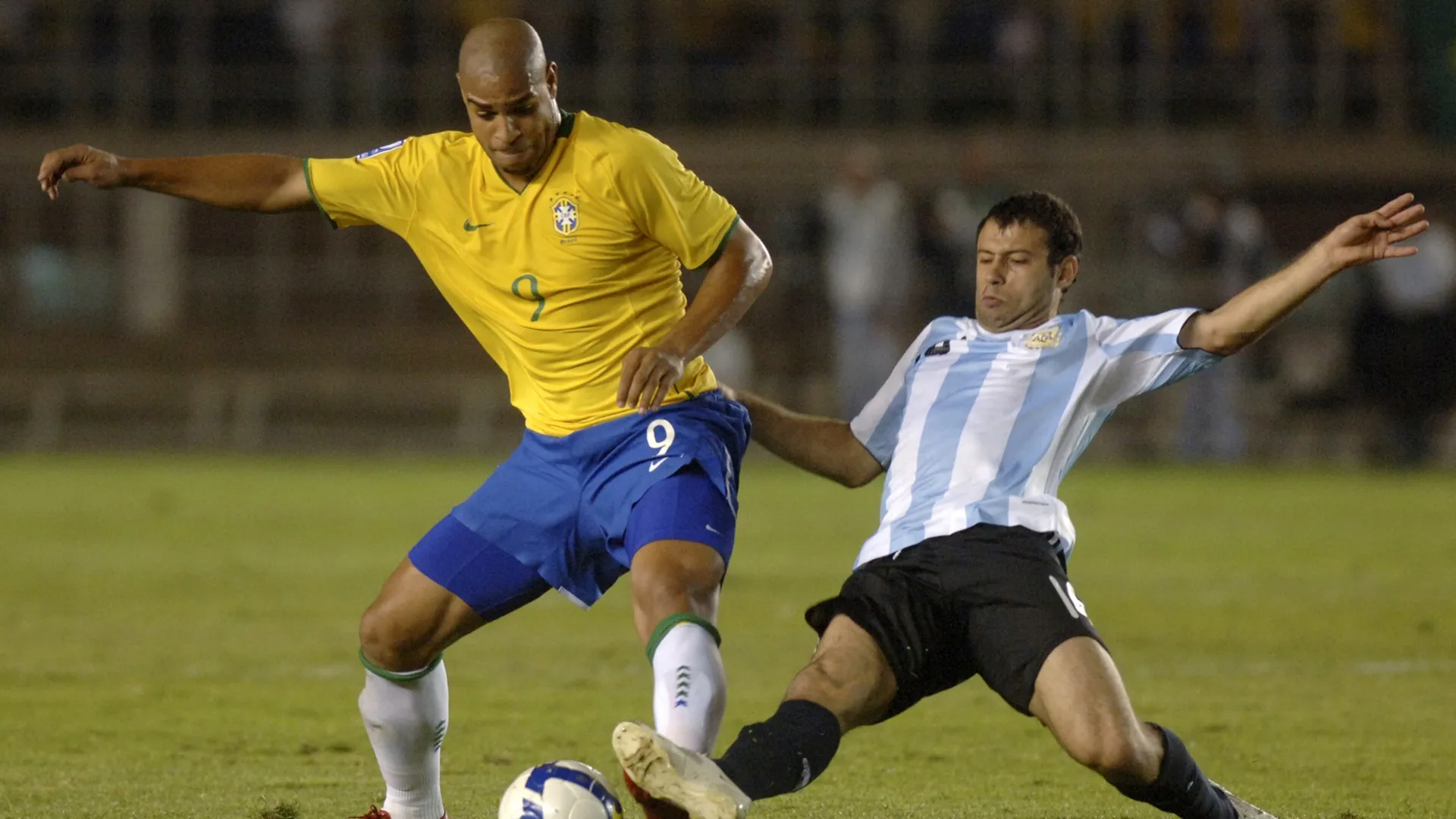 Casa do cl&aacute;ssico: As quatro vezes em que Belo Horizonte recebeu o Brasil x Argentina