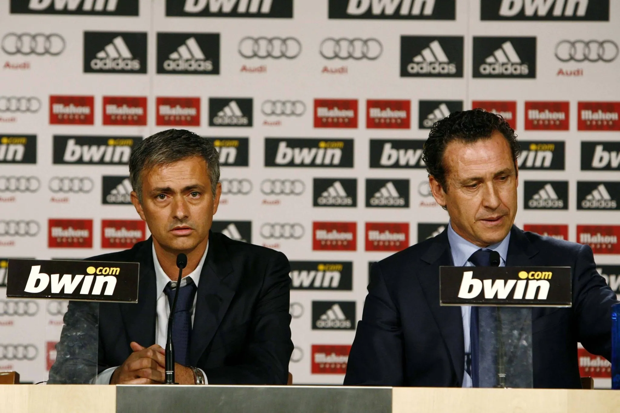 Jos&eacute; Mourinho e Jorge Valdano durante passagem pelo Real Madrid (Foto: IMAGO / AFLOSPORT)