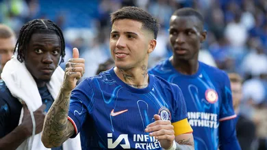 Ex-Chelsea fica indignado com pr&ecirc;mio a Enzo Fern&aacute;ndez ap&oacute;s epis&oacute;dio racista