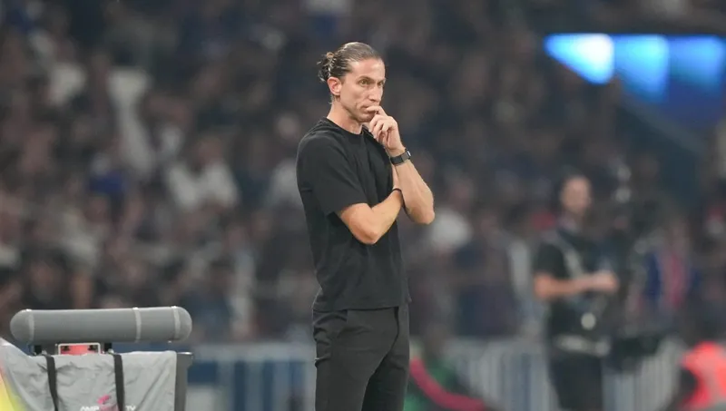 Monaco de Filipe Lu&iacute;s bate PSG de virada com coragem e estrat&eacute;gia arrojada