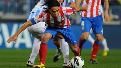 M&aacute;laga segura Atl&eacute;tico, mas v&ecirc; Valencia chegando