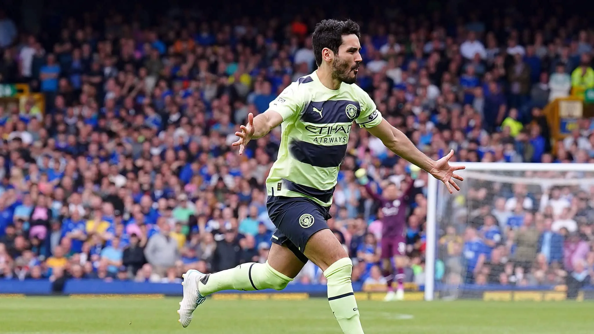 Passeio no parque: G&uuml;ndogan faz dois gola&ccedil;os para dar vit&oacute;ria f&aacute;cil ao Manchester City contra o Everton