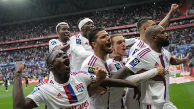 Duelo de velho oeste entre Lacazette e Wahi movimenta um insano jogo entre Lyon e Montpellier