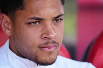 O que deu errado com Vitor Roque no Barcelona?