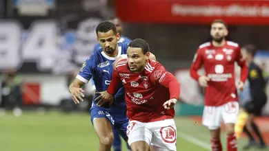 Sensa&ccedil;&atilde;o da Ligue 1, Brest chega &agrave; vice-lideran&ccedil;a ap&oacute;s vencer o irregular Marseille