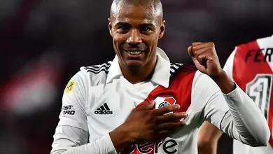 Como De La Cruz pode encaixar no concorrido meio-campo do Flamengo