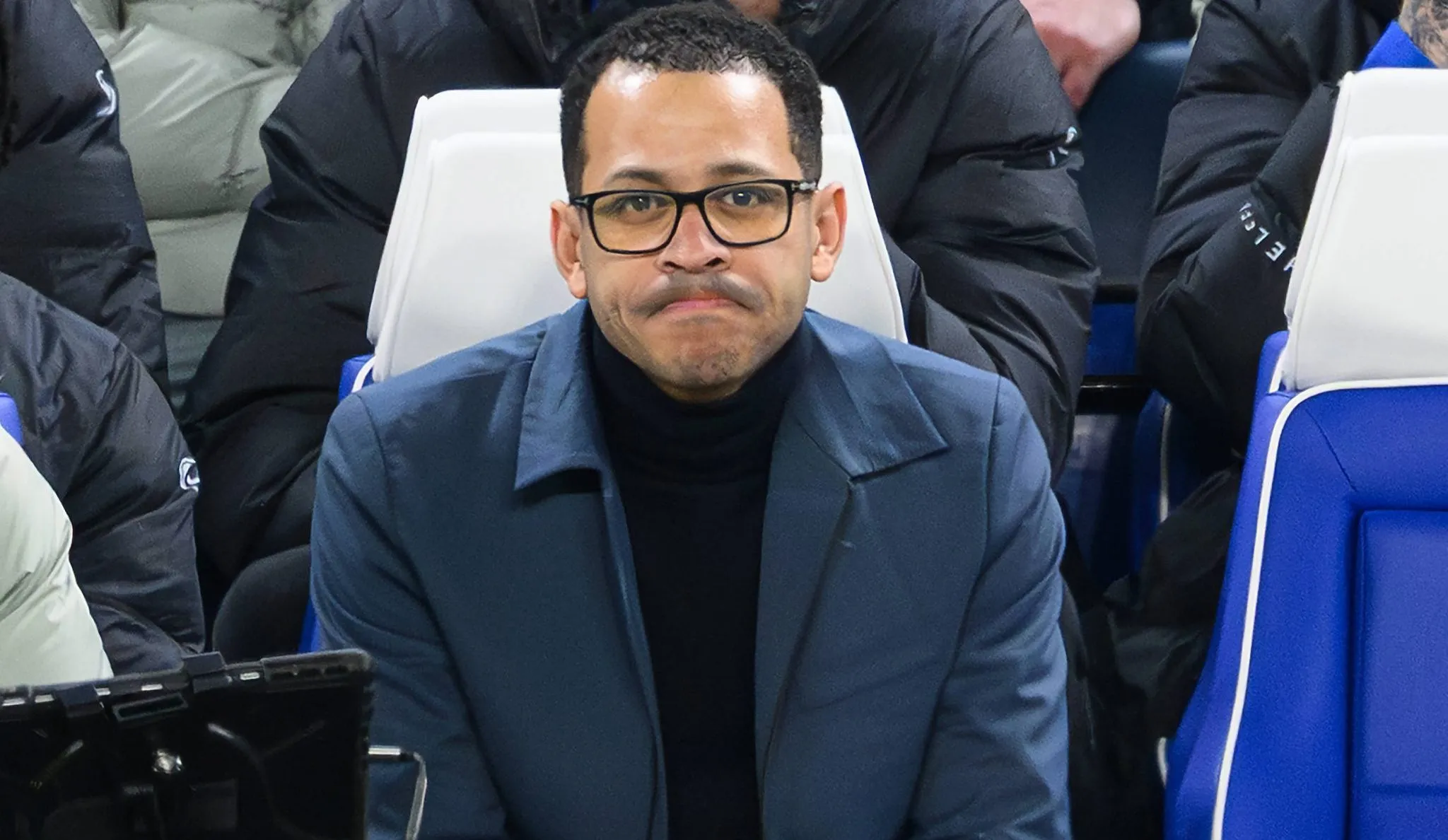 Liam Rosenior, t&eacute;cnico do Chelsea (Foto: IMAGO / Mark Pain)