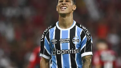 Venda de Ferreira encerra ciclo marcado por altos e baixos, e pol&ecirc;micas com o empres&aacute;rio no Gr&ecirc;mio