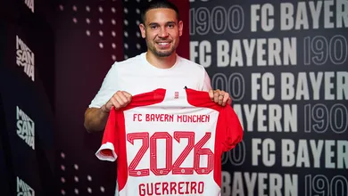 Do Vale do Ruhr para a Baviera: Rapha&euml;l Guerreiro assina com o Bayern ap&oacute;s deixar o Dortmund