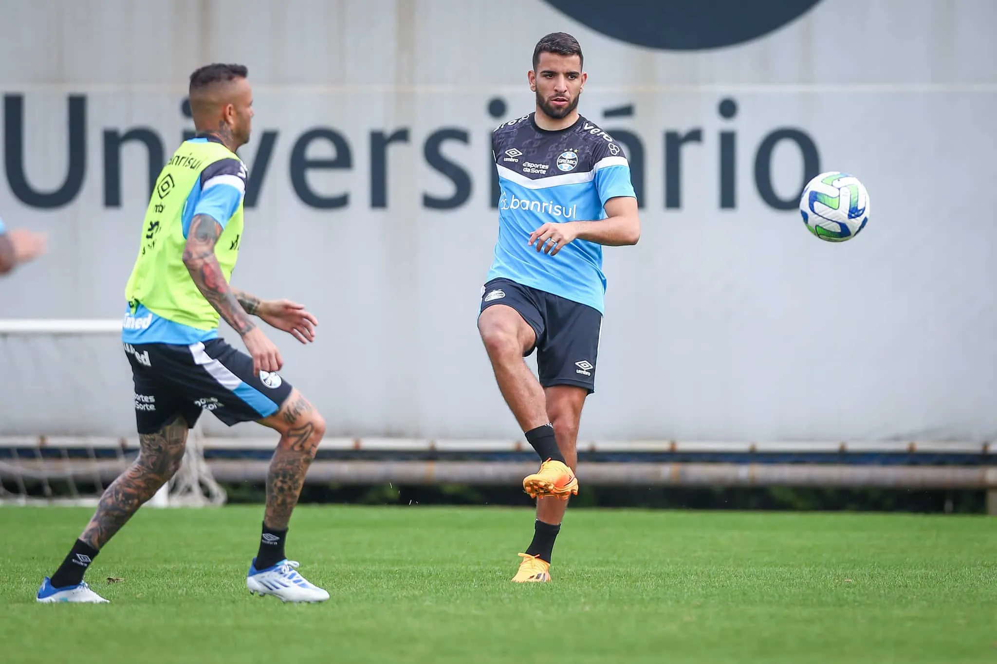 Gr&ecirc;mio busca consolidar novo esquema t&aacute;tico diante do Cuiab&aacute;