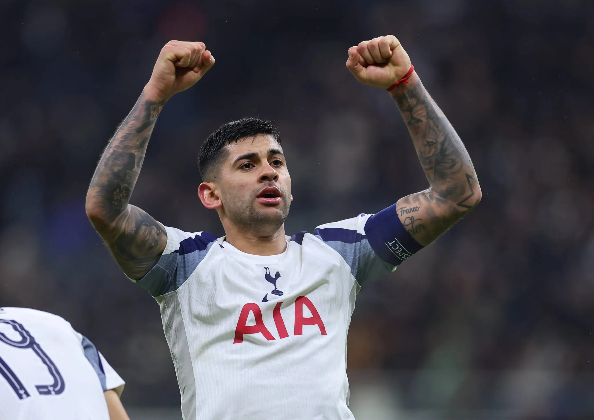 Cristian "Cuti Romero" em atua&ccedil;&atilde;o pelo Tottenham (Foto: IMAGO / HMB-Media)