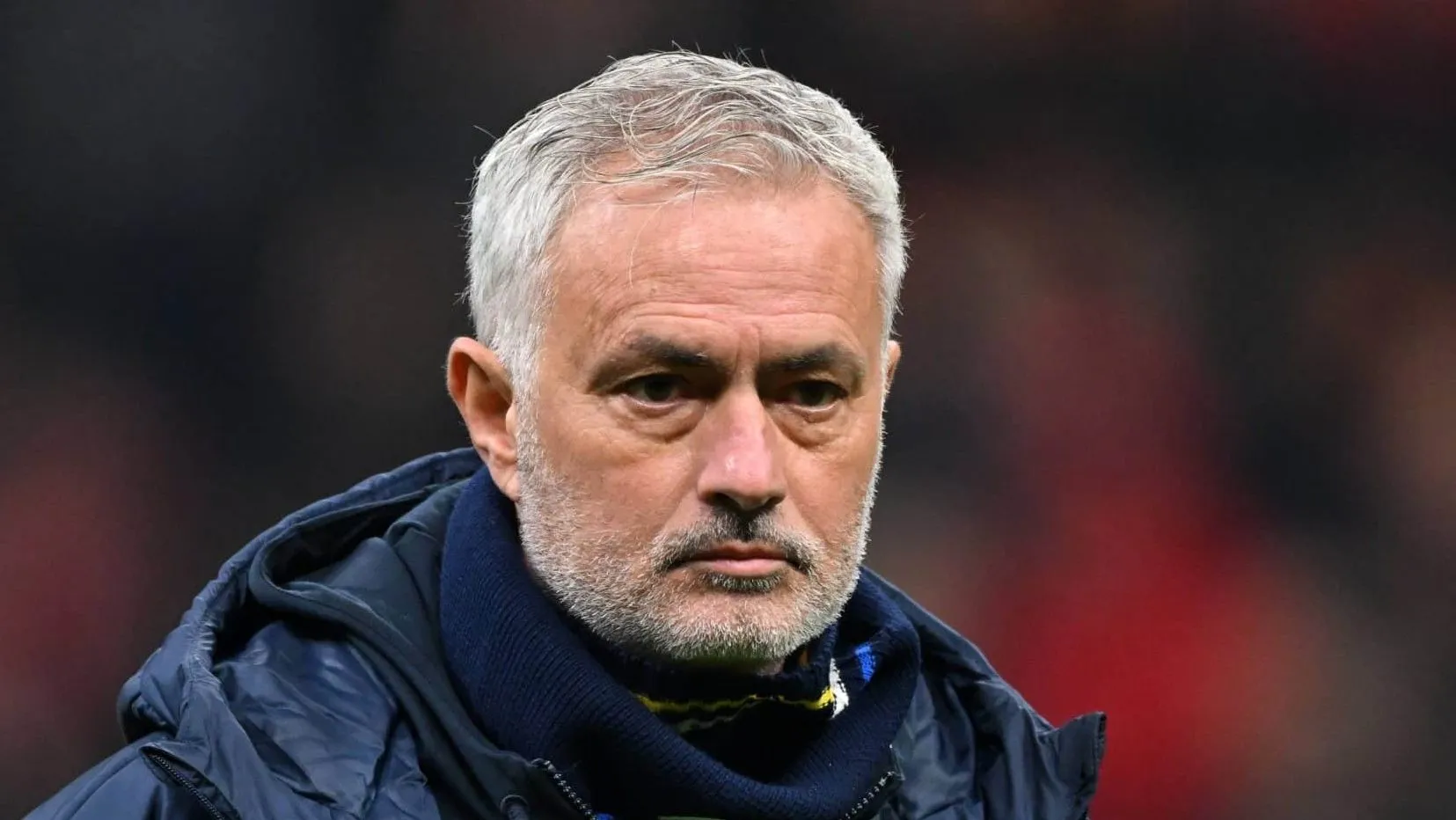 Com aval do Fenerbah&ccedil;e, Mourinho processa clube que o acusou de racismo