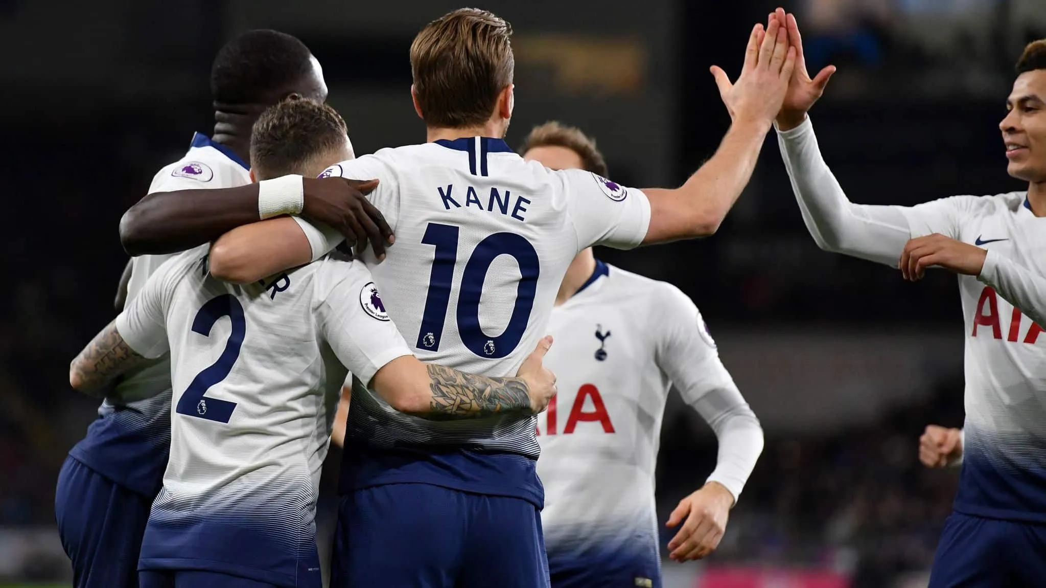 Com Kane gar&ccedil;om, Tottenham n&atilde;o tomou conhecimento do Cardiff: 3 a 0