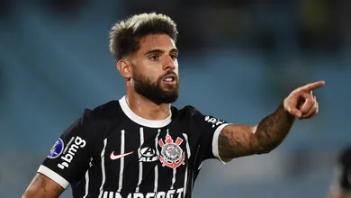 Corinthians tem pane defensiva no fim e s&oacute; empata com o Racing-URU na Sul-Americana