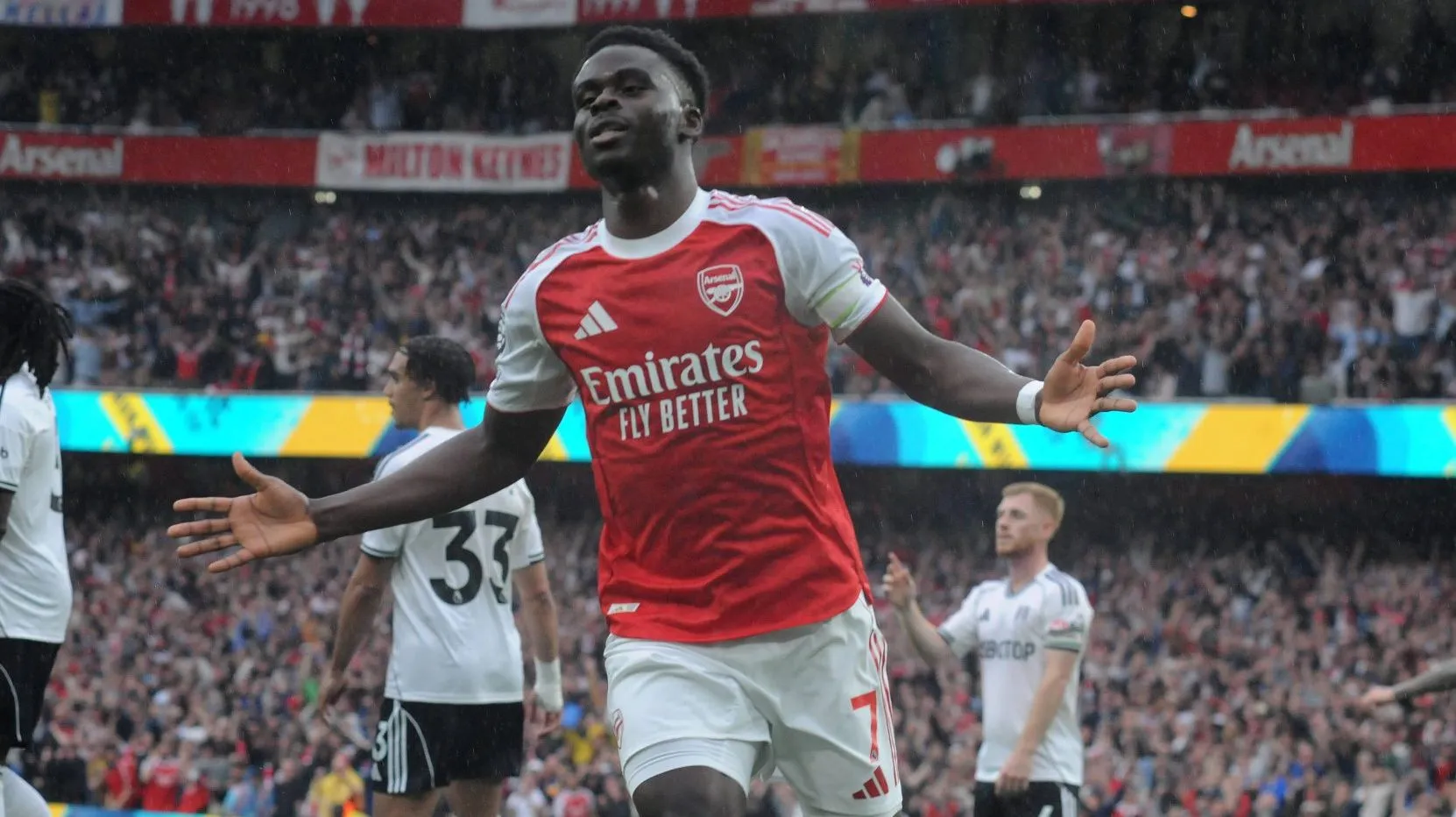 Vit&oacute;ria sem sustos oferece dupla esperan&ccedil;a ao Arsenal antes de decis&atilde;o na Champions