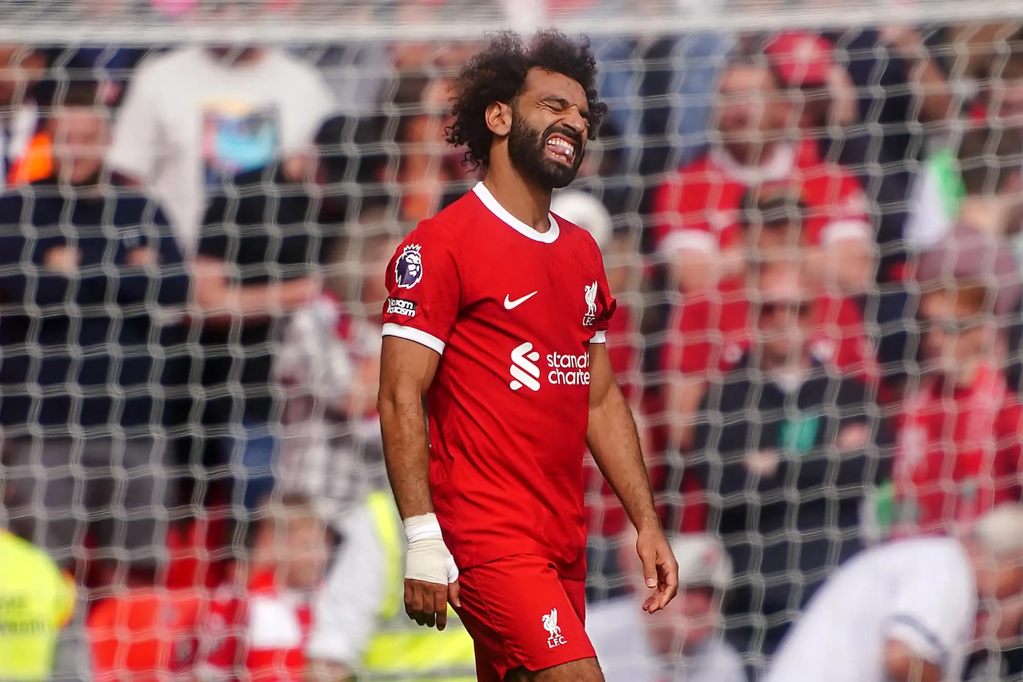 Liverpool vence a primeira na Premier League com gol hist&oacute;rico de Salah