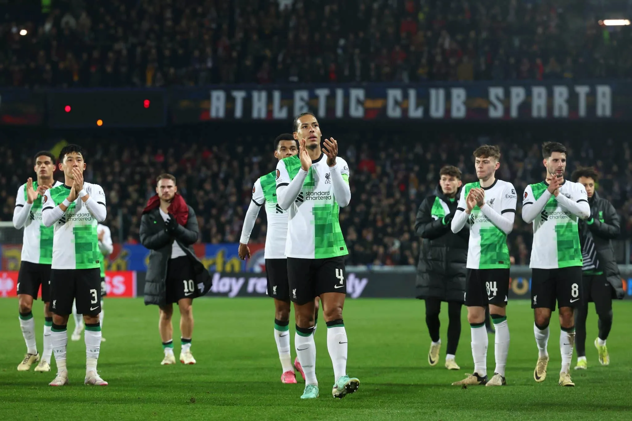 Liverpool passeia de novo na Liga Europa, goleia o Sparta Praga e alcan&ccedil;a marca incr&iacute;vel com Klopp