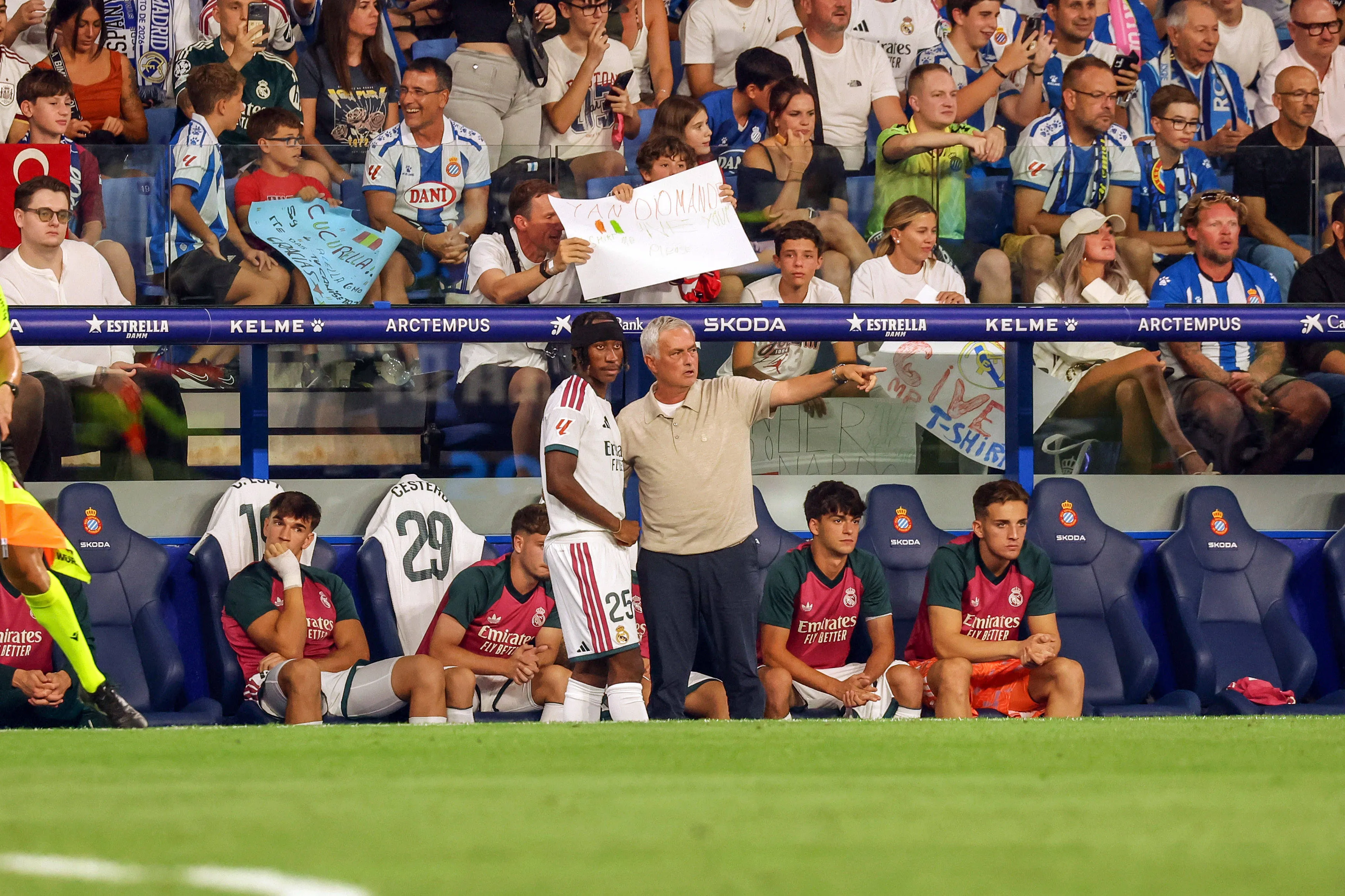 Diomande recebe orienta&ccedil;&otilde;es de Jos&eacute; Mourinho