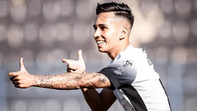 Corinthians tem reuni&atilde;o decisiva sobre futuro de lateral que &eacute; alvo do Inter e mercado alternativo
