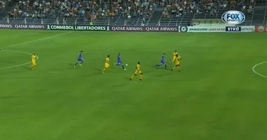 Em uma Libertadores de gols absurdos, a pintura da intermedi&aacute;ria feita pelo Defensor est&aacute; entre os melhores