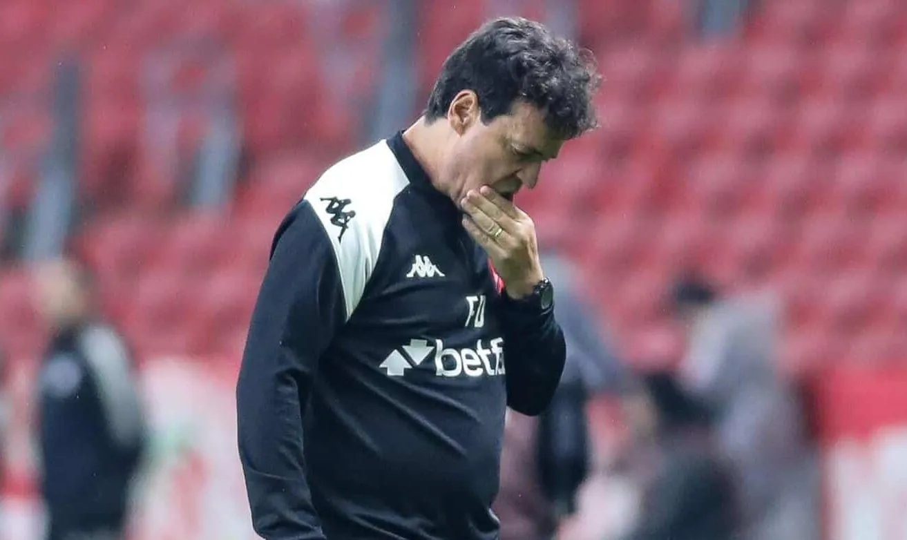 Empate do Vasco diante do Inter mostra que Diniz acerta, mas n&atilde;o sabe contornar dois problemas