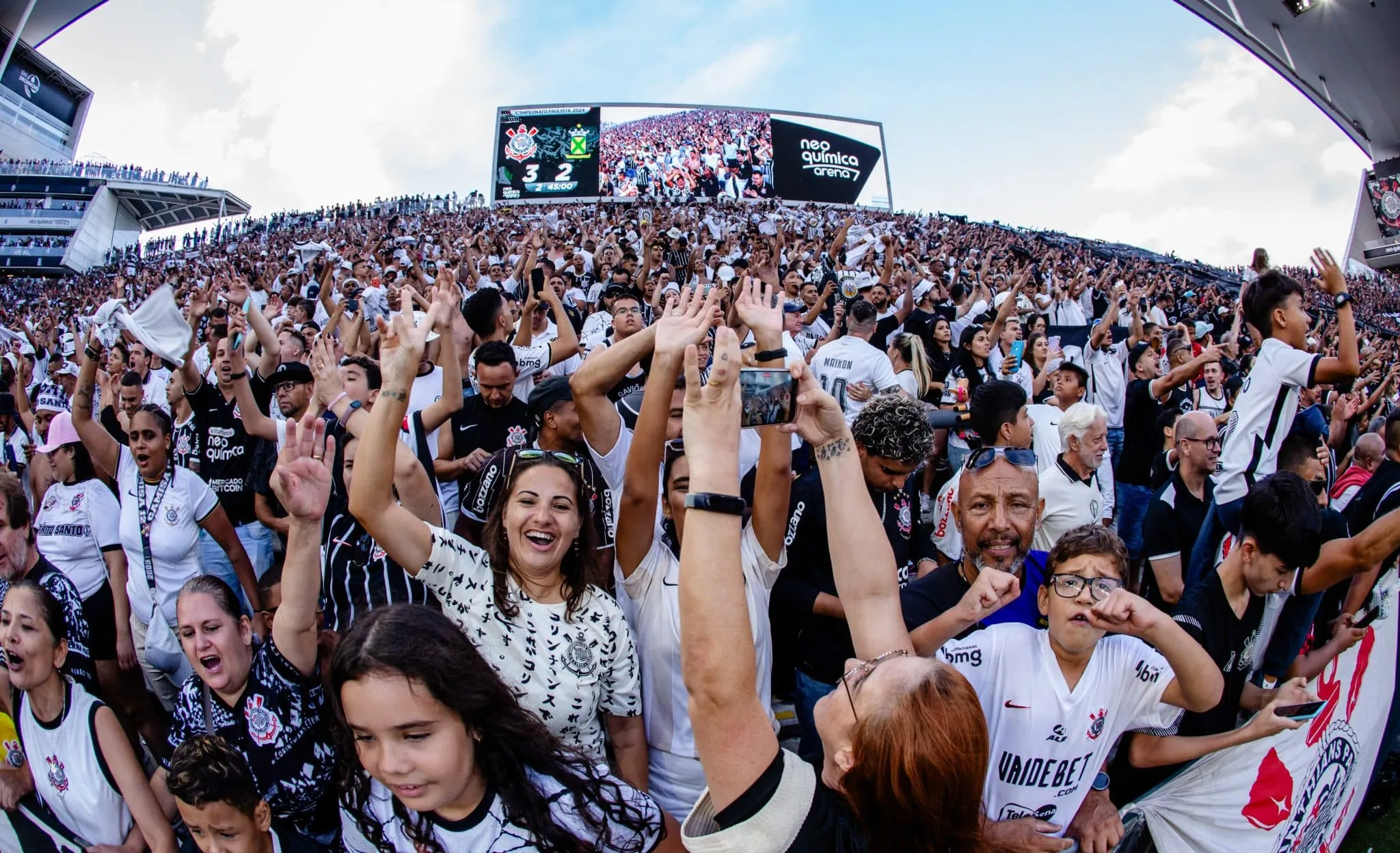 Quanto o torcedor precisaria pagar no ingresso do Brasileir&atilde;o para quitar d&iacute;vida do seu clube?