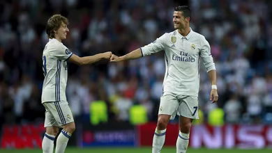 Modric nega problema com Ronaldo e revela que atacante ligou para ele ap&oacute;s pr&ecirc;mio da Uefa