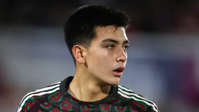 Napoli se movimenta por promessa mexicana que j&aacute; atrai gigantes da Europa