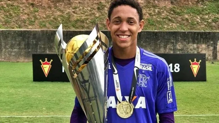 Quase seis anos depois, Flamengo fecha acordo com &uacute;ltima fam&iacute;lia de trag&eacute;dia no Ninho
