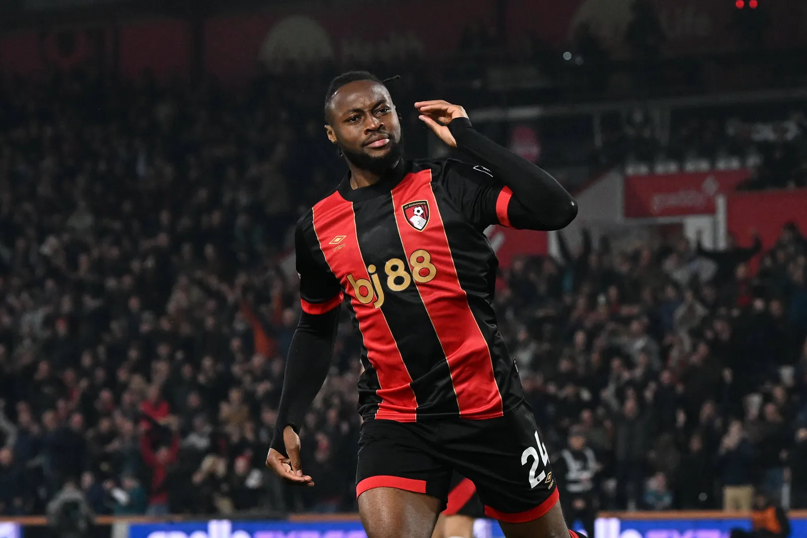 Antoine Semenyo est&aacute; em alta no Bournemouth Foto: (Imago)